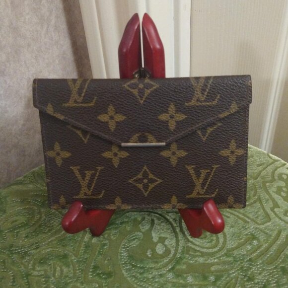 Louis Vuitton Monogram Card Wallet - Picture 1 of 11